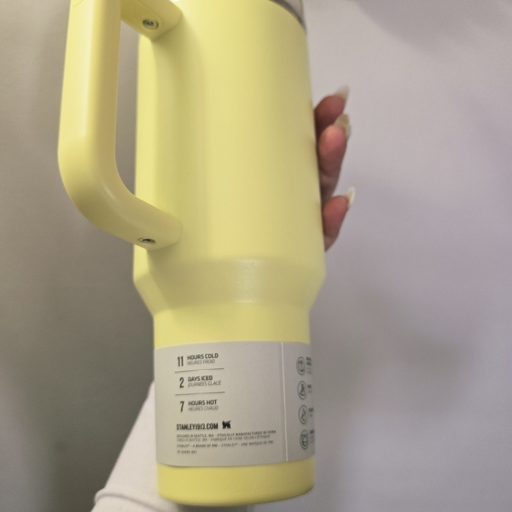 Stanley Lemon Yellow Tumbler with Handle - Picture 2 of 7